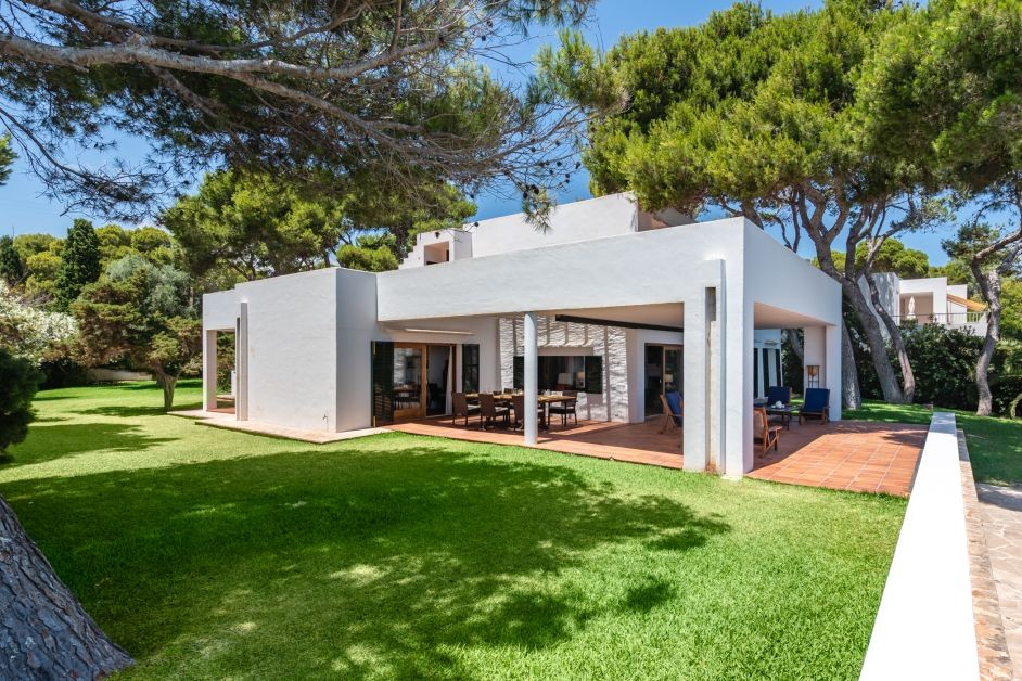 25_Villa_first line_big plot_cala d'or