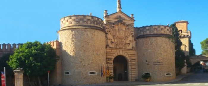 Pueblo_Espanol2-620x279